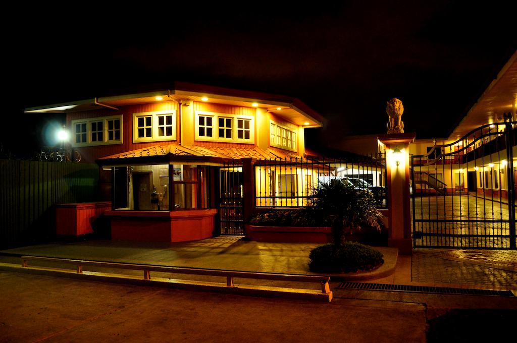 Prado Inn & Suites San Jose  Exterior photo